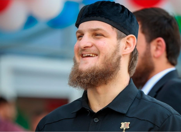 «Знаходиться біля вхідних дверей на концерт Кобзона»: ГУР МО про стан Кадирова та істерики у кремлі - INFBusiness