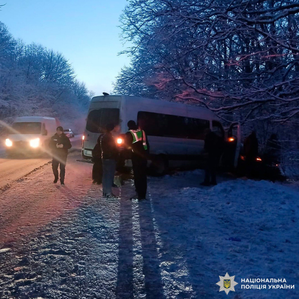 Жахлива аварія під Харковом: легковик протаранив автобус, багато постраждалих - INFBusiness
