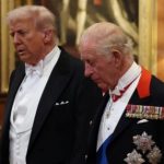 Короля Чарльза сильно критикують через візит до Трампа - INFBusiness