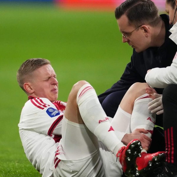 Зінченко «зламався» у першому ж матчі в «основі» «Аякса»: терміни відновлення жахають (фото) - INFBusiness