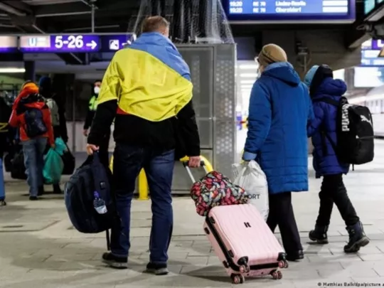 Навроцький підписав новий закон про допомогу українським біженцям у Польщі - INFBusiness