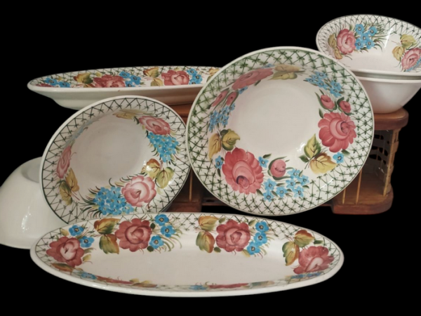 «Тарілки у розписі Яніни Баргілевич створюють у оселі особливий затишок», — колекціонерка Людмила Карпінська-Романюк - INFBusiness