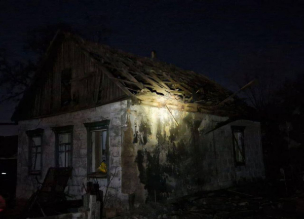 Росіяни продовжують обстрілювати Україну. В ніч на 3 лютого вони атакували Харків. Удари були по енергетичній інфраструктурі. Про це повідомив мер міста Ігор Терехов. Росія завдала безпрецедентних ударів по українських містах: знищено енергетику і житлові будинки (фото) - INFBusiness