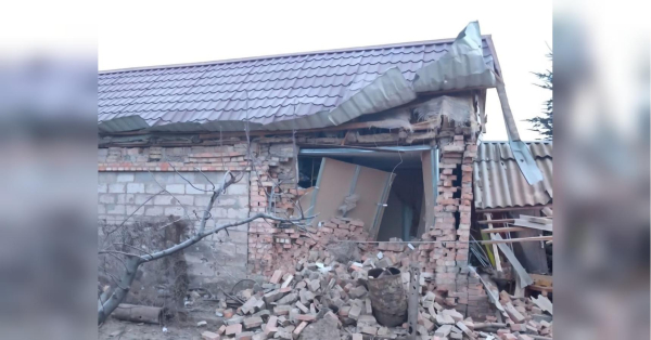 Росіяни продовжують обстрілювати Україну. В ніч на 3 лютого вони атакували Харків. Удари були по енергетичній інфраструктурі. Про це повідомив мер міста Ігор Терехов. Росія завдала безпрецедентних ударів по українських містах: знищено енергетику і житлові будинки (фото) - INFBusiness