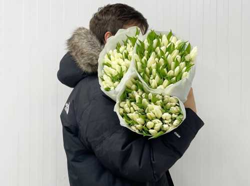 Тюльпани до свят будуть золотими: як морози і відключення вдарили по квітковому бізнесу - INFBusiness