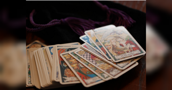 Несподіванки наступних семи днів за картами Таро: оберіть одну з трьох - INFBusiness