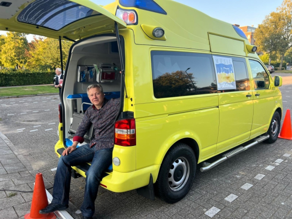 «Грати на демонстраціях — це важливо, але хід війни цим не змінити»: баяніст з Нідерландів зібрав понад мільйон євро на медеваки для ЗСУ (фото, відео) - INFBusiness