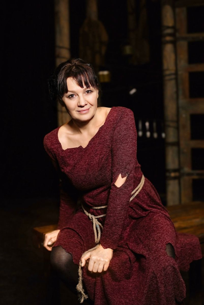 «Було два прильоти, все просто в руїнах»: відома акторка Лариса Руснак про випробування під час великої війни - INFBusiness