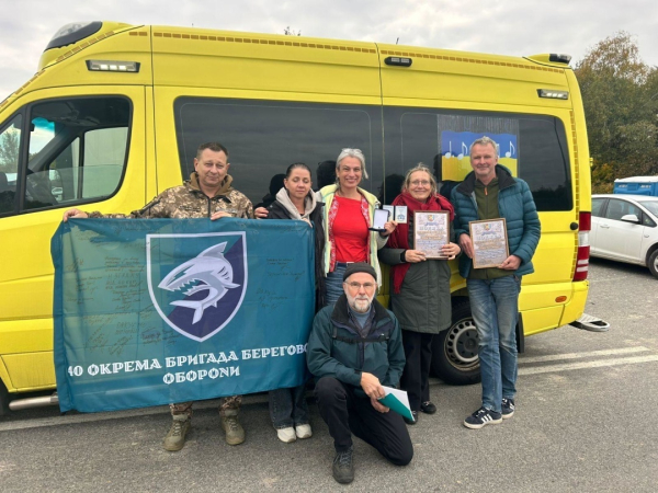 «Грати на демонстраціях — це важливо, але хід війни цим не змінити»: баяніст з Нідерландів зібрав понад мільйон євро на медеваки для ЗСУ (фото, відео) - INFBusiness
