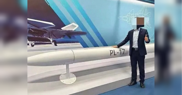 Нещодавно президент США Дональд Трамп зробив чергову гучну заяву, наголосивши, що росія та Китай зовсім не бояться НАТО і остерігаються лише Америку, зважаючи на потужність її армії. Водночас хвилю публікацій в американській пресі викликала поява інформації про потужну китайську ракету, яка призначена для знищення повітряних цілей на надвеликих дальностях. Китай створив ракету, що загрожує авіації США: всі подробиці нової розробки - INFBusiness