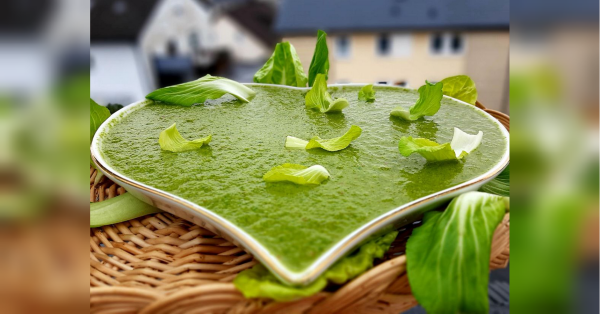 Делікатесний соус із зелені: чудовий до картоплі або пасти - INFBusiness