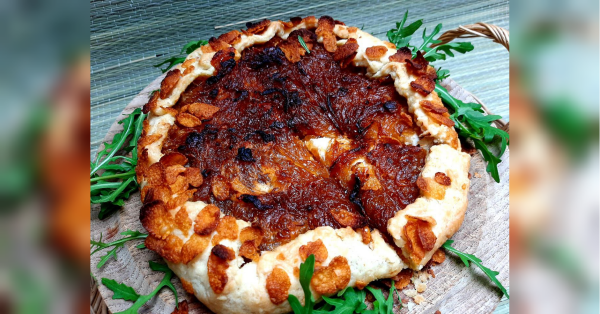 Домашній ресторан: рецепт простої та вишуканої цибулево-сирної галети - INFBusiness