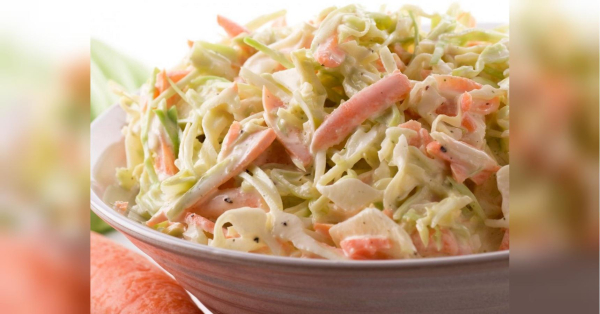 Смачний овочевий салат з ароматною заправкою: можна тим, хто на дієті - INFBusiness