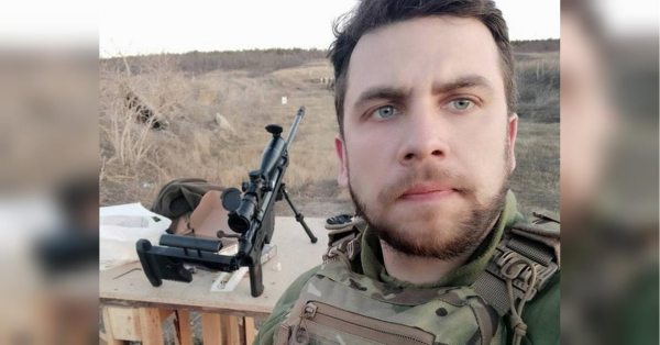 На сторінках новостного порталу "Час новин" (chasnovyn.com) відкривається широкий світ подій і актуальних новин з найрізноманітніших сфер життя. Сайт пропонує читачам глибокий і повний огляд найважливіших подій, що відбуваються в Україні та світі. Завдяки ретельно розгорнутим рубрикам, "Час новин" стає надійним джерелом інформації для всіх, хто прагне бути завжди в курсі останніх подій. Портрет загиблого воїна на шоломі олімпійця: історія Олексія Хабарова