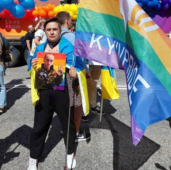 «Почувалась би набагато гірше, якби не пішла на фронт»: режисерка та небінарна персона Антоніна Романова про чотири роки служби в армії - INFBusiness