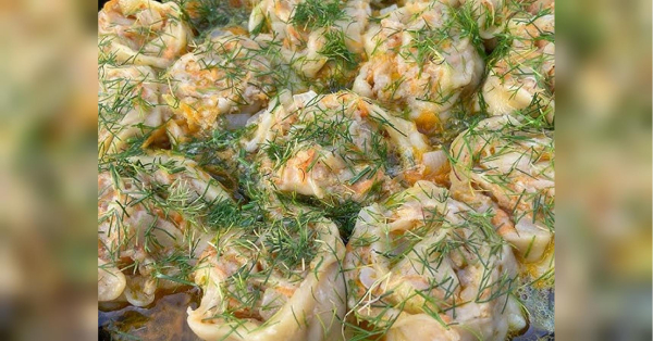 Німецька страва на український лад: готуємо ситні штрулі з м’ясом на сковорідці - INFBusiness