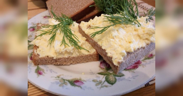 Сирна намазка, яку полюблять всі: ідеальна для бутербродів та млинців - INFBusiness