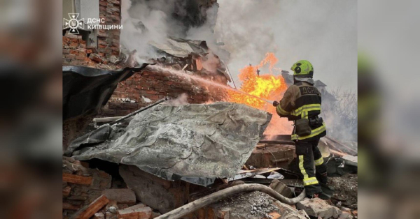 «Москва продовжує вкладатися в удари більше, ніж у дипломатію»: Зеленський відреагував на нічну атаку ворога (фото, відео) - INFBusiness