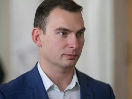 Антикорупціонер чи символ суперечностей? Що пишуть ЗМІ про нардепа Ярослава Железняка - INFBusiness