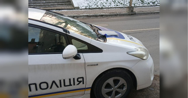 Невідомий кинув гранату у поліцейських на Буковині: є поранені, у регіоні оголошено спецоперацію - INFBusiness