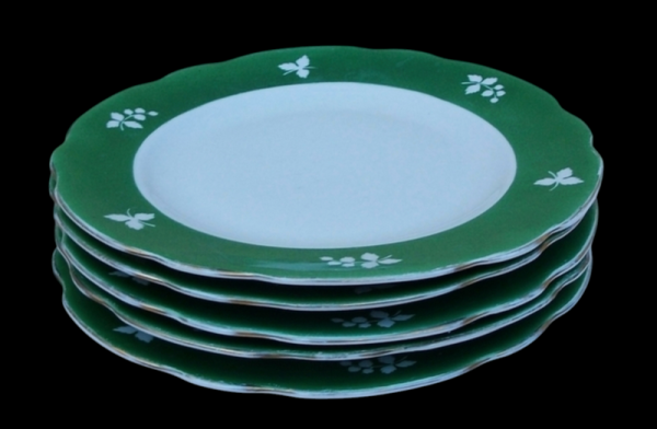 Тарілки Коростенського фарфорового заводу. 1950–1960-ті «Фруктовий декор дарує оптимістичний настрій», — колекціонерка Людмила Карпінська-Романюк - INFBusiness