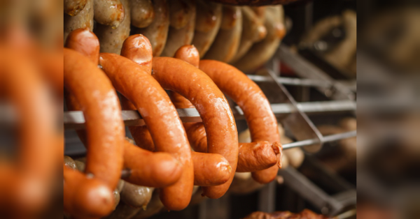Як вибрати справжні сосиски та сардельки: на що звернути увагу при покупці - INFBusiness