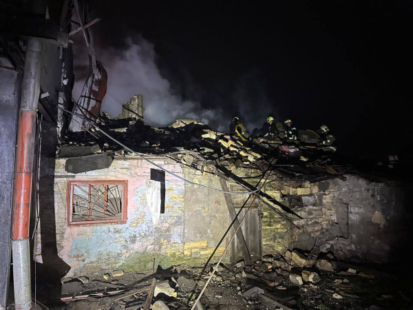 Загибла в Одесі та зруйнована будівля райадміністрації на Чернігівщині: наслідки нічної атаки ворога (фото, відео) - INFBusiness