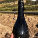 Археологи знайшли пляшку зі 150-річним алкоголем та провели дегустацію - INFBusiness