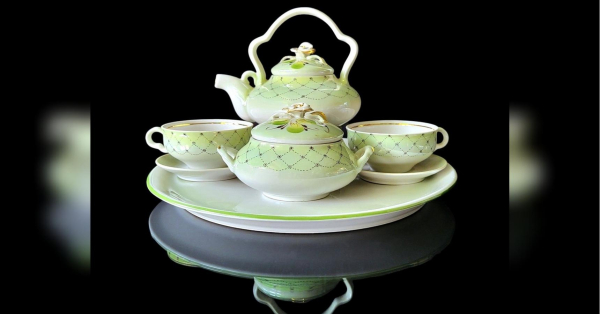 «Сервіз з ліпними квітами „Тет-а-тет“ зачаровує вишуканістю», — колекціонерка Людмила Карпінська-Романюк - INFBusiness