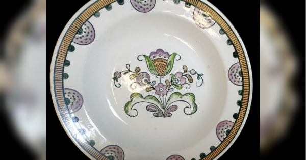 «Можливо, й у вашій оселі є фаянсові тарілки, розписані мисткинею Асею Мікеєвою», — колекціонерка Людмила Карпінська-Романюк - INFBusiness