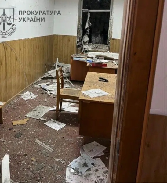 У будівлі ТЦК на Прикарпатті пролунав вибух: що про це відомо (фото) - INFBusiness