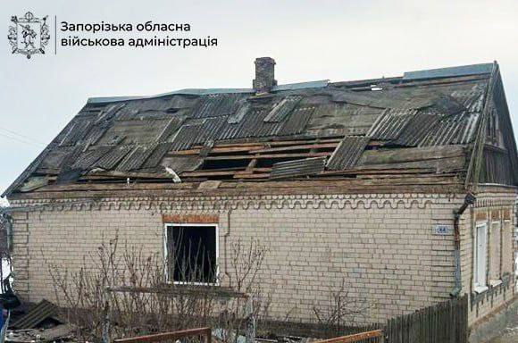 Російські удари не зупиняються: горять будинки та газопровід, є поранені та загиблі (фото, відео) - INFBusiness