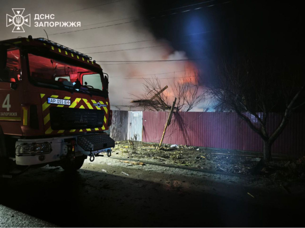 Російські удари не зупиняються: горять будинки та газопровід, є поранені та загиблі (фото, відео) - INFBusiness