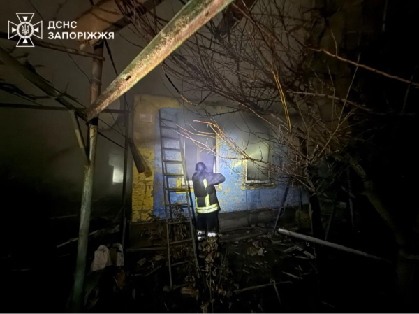 Російські удари не зупиняються: горять будинки та газопровід, є поранені та загиблі (фото, відео) - INFBusiness