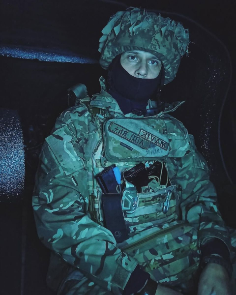 «Потемніло в очах, всі кричать, я хотів вже прощатися з життям»: історія бармена, який став штурмовиком - INFBusiness