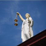 Запропонував свої «послуги» сам: айтішник наводив ракети росіян на київські ТЕЦ - INFBusiness