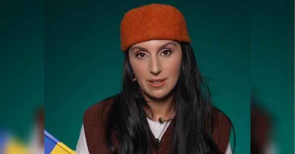 «Босоніж — супер!»: відома співачка зробила несподіване зізнання - INFBusiness