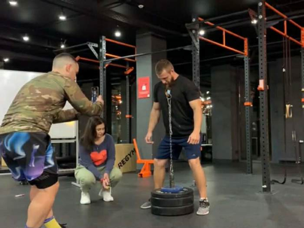 «Труднощів не було, вже був досвід з попереднього рекорду. Я знав, що і як треба було зробити, тому все пройшло гладко», - каже стронгмен «Попередній рекорд протримався аж 12 років, і я його перевершив»: силач з Дніпра своїм досягненням підкорив Книгу рекордів Гіннеса - INFBusiness