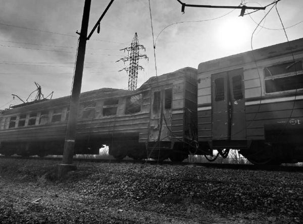 Дрон атакував електричку на Дніпропетровщині: серед пасажирів є загиблі та поранені (фото) - INFBusiness