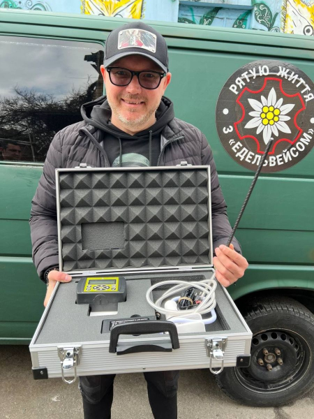 «Шерлок» на операційному столі: як кременчуцькі волонтери створюють унікальні прилади, що бачать невидимі уламки - INFBusiness