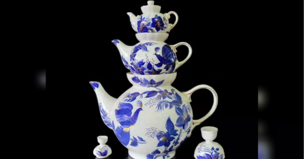 «Кобальтові квіти на порцеляні зачаровують своєю вишуканістю», — колекціонерка Людмила Карпінська-Романюк - INFBusiness