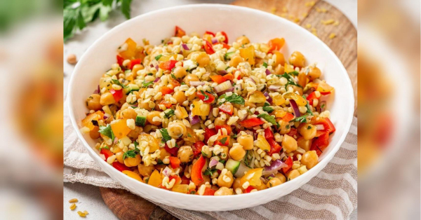 Навіть м’ясоїди люблять цей салат: він хрусткий і ситний - INFBusiness