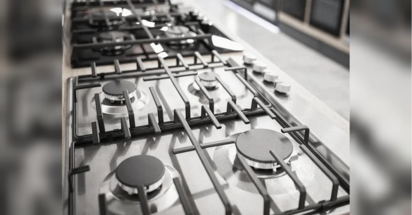 Плита засяє за лічені хвилини: простий спосіб допоможе відмити її без зайвих зусиль - INFBusiness