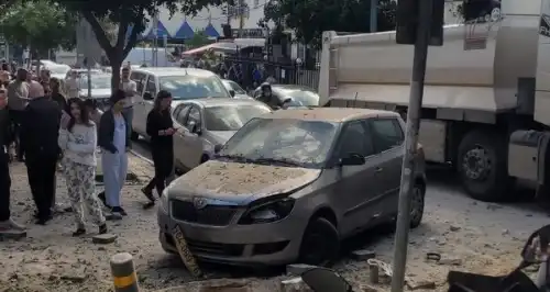 Уламки іранської ракети впали за 30 метрів від посольства України в Ізраїлі - INFBusiness