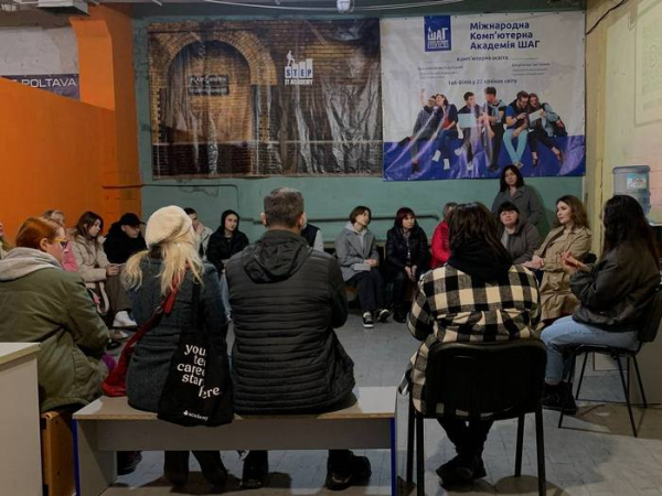 «Я завжди буду з тобою»: як підтримувати дітей, коли війна нагадує про себе щодня - INFBusiness