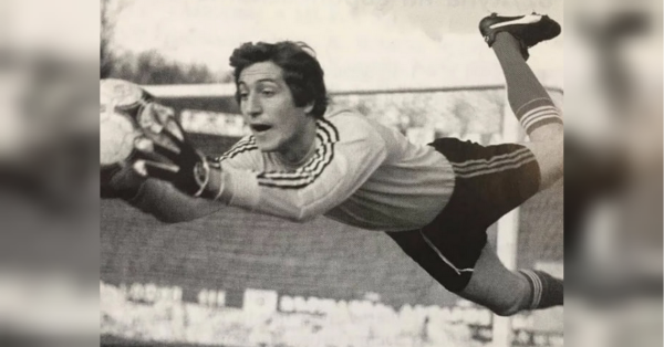 Помер титулований футболіст, який переніс трансплантацію печінки та смерть дружини (фото) - INFBusiness