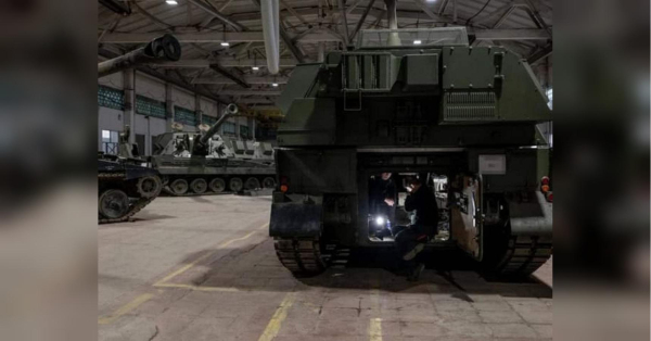 Британська помилка: селфі з гаубицями розкрило секретні майстерні в Україні - INFBusiness