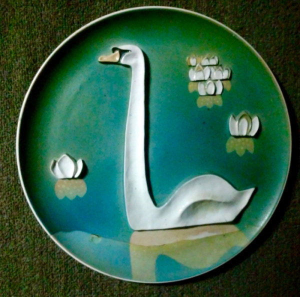 «Тарелі Віталія Колісника неначе налаштовують на медитацію», — колекціонерка Людмила Карпінська-Романюк - INFBusiness