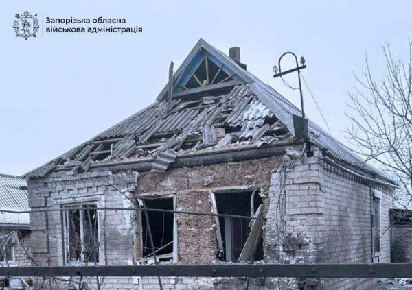 Росіяни атакували Запоріжжя та Дніпропетровщину: горять будинки, багато поранених (фото, відео) - INFBusiness