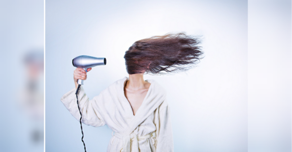 Чому краще мити голову вранці після сну, а не ввечері: пояснюють фахівці - INFBusiness